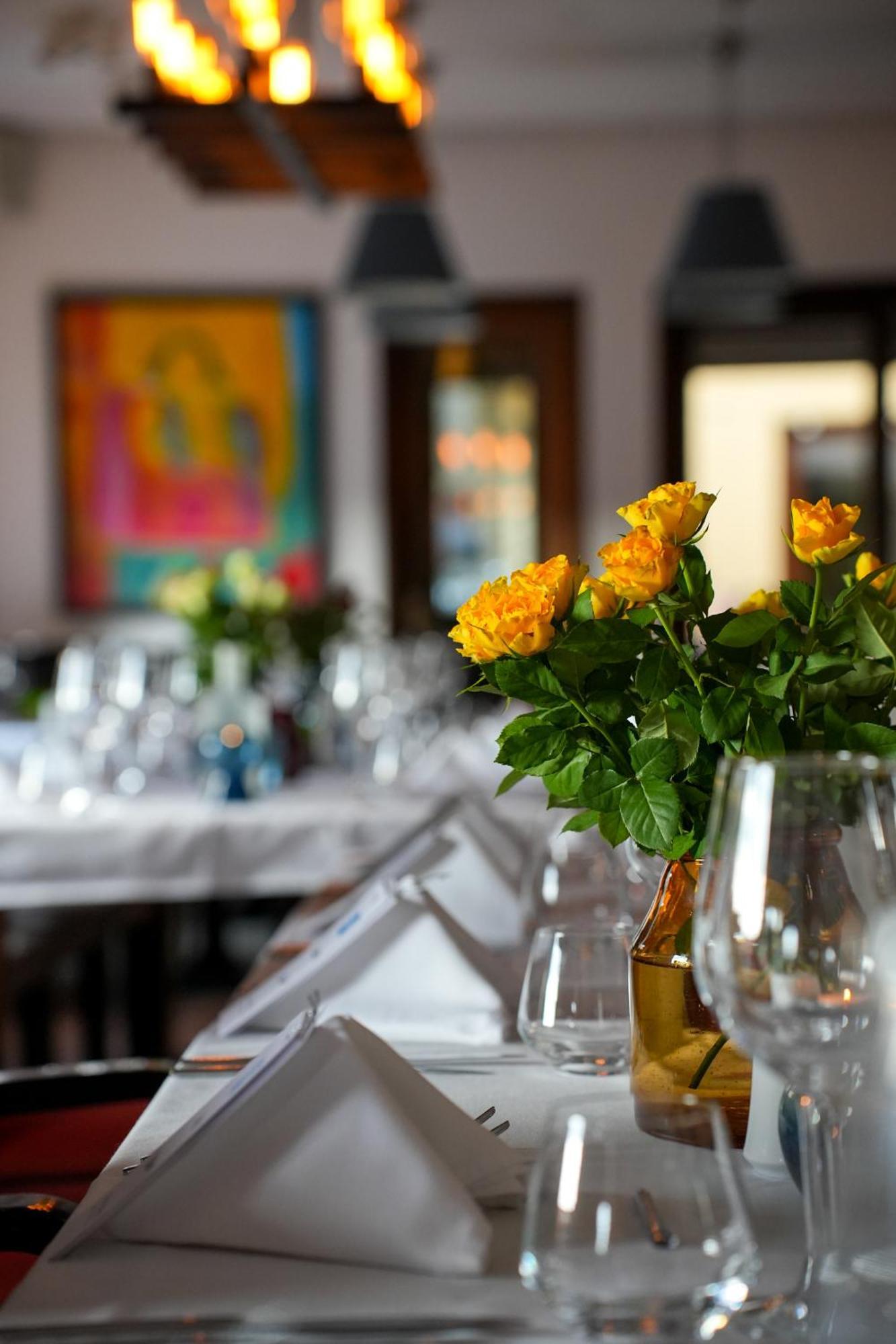 Imola Udvarhaz Dessert Hotel Eger Luaran gambar