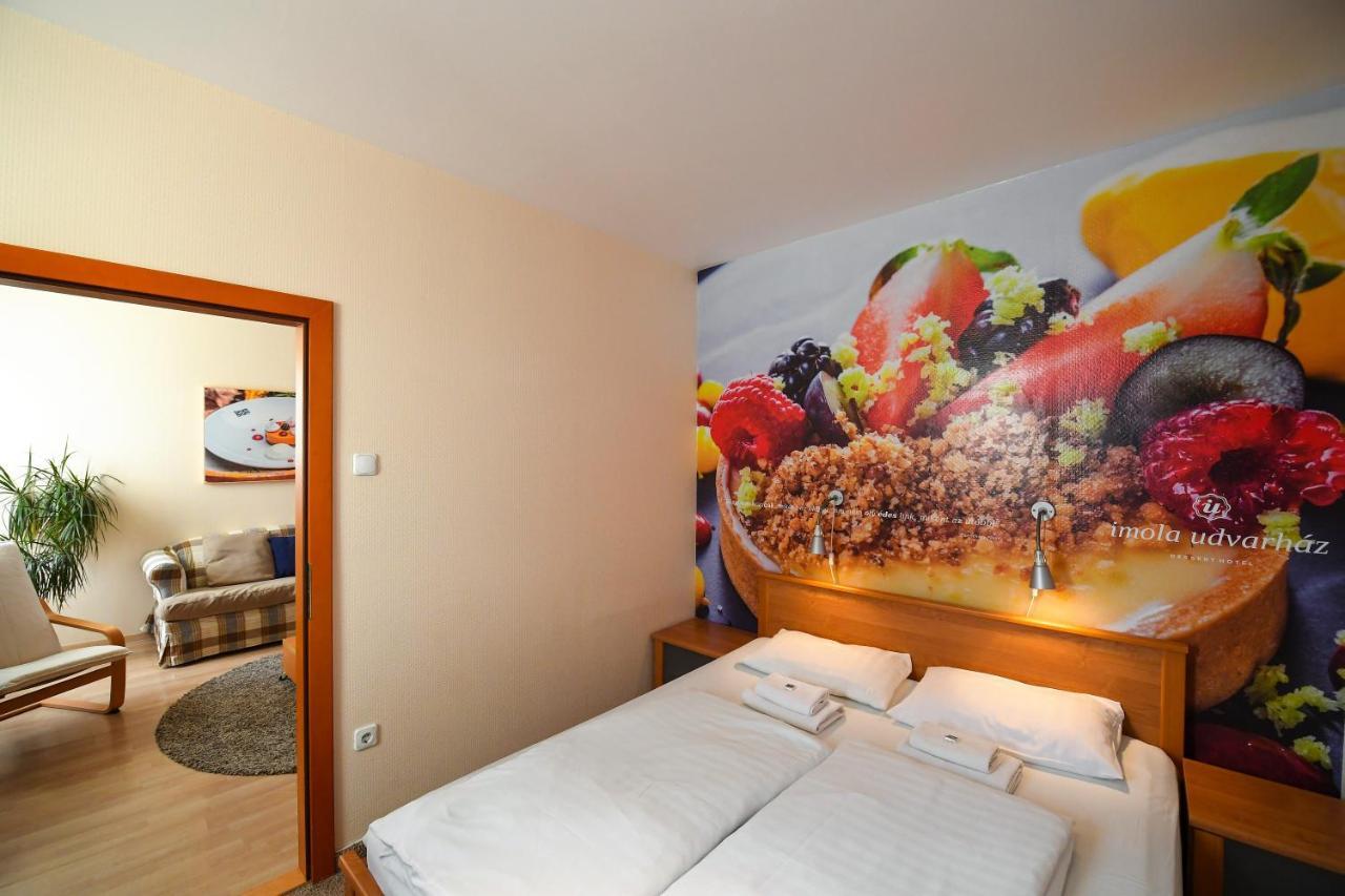 Imola Udvarhaz Dessert Hotel Eger Luaran gambar