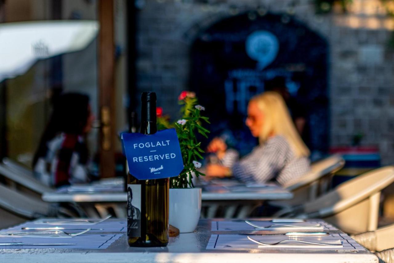 Imola Udvarhaz Dessert Hotel Eger Luaran gambar